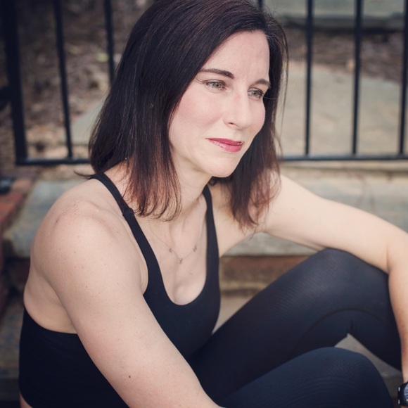 Meet your Posher, Hilary - Picture 1 of 1